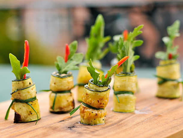20120327-199174-zucchini-rolls.jpg