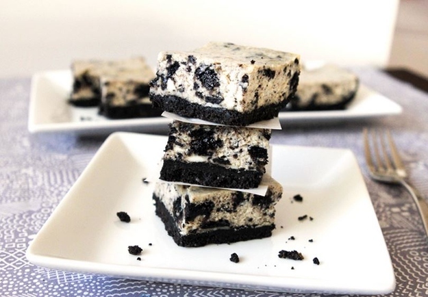Oreo Cheesecake Bars