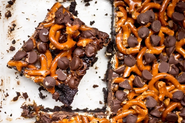 Salted Caramel Oreo Bars