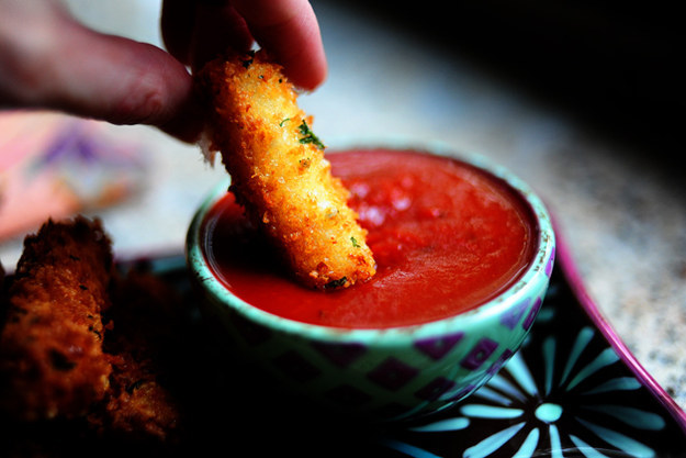 Panko Mozzarella Sticks &amp; Marinara Sauce