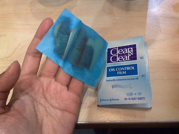 Clean &amp; Clear Oil-Blotting Sheets