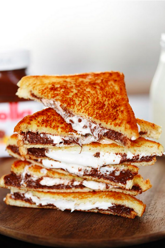 Grilled Nutella &amp; Marshmallow Sandwich