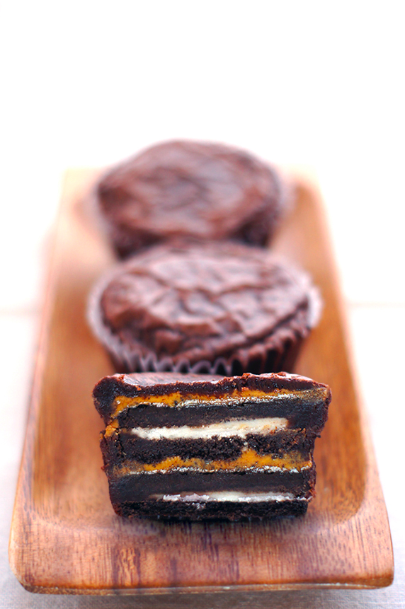 Brownie &amp; Peanut Butter Oreo Stacks