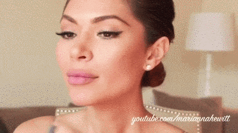 16 Tricks To Making Your Lips Look Full