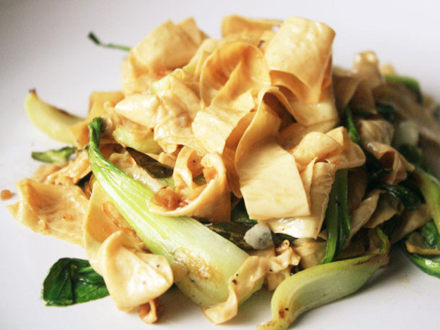 Tofu Skin Noodles (Fu Pei Guen)