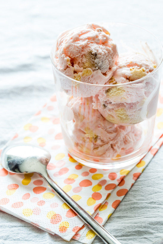No-Churn Marhsmallow Pound Cake Ice Cream