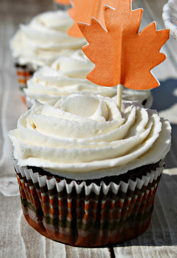 Chocolate Cupcakes with Pumpkin Spice Buttercream Frosting