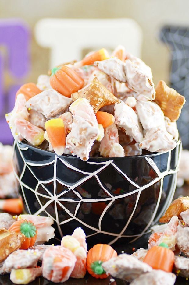 Candy Corn Peanut Butter Pretzel Munch