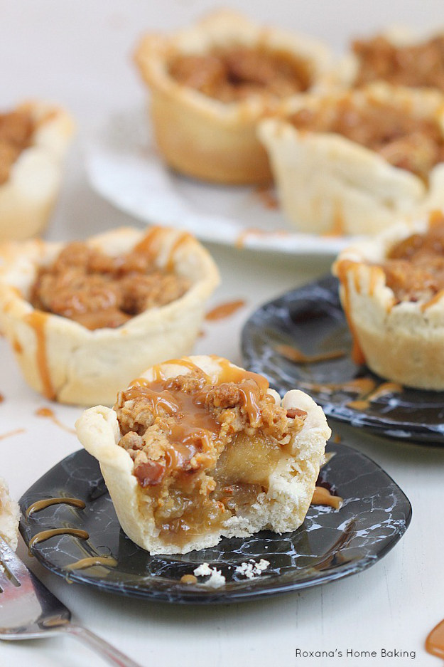 Apple Pie Cups with Cinnamon Streusel Topping