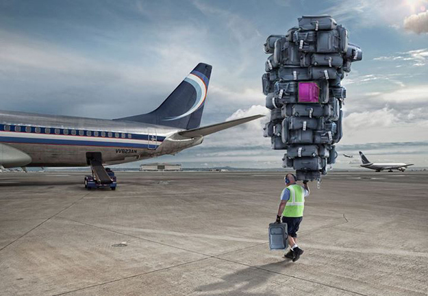 Make your luggage easy to spot.